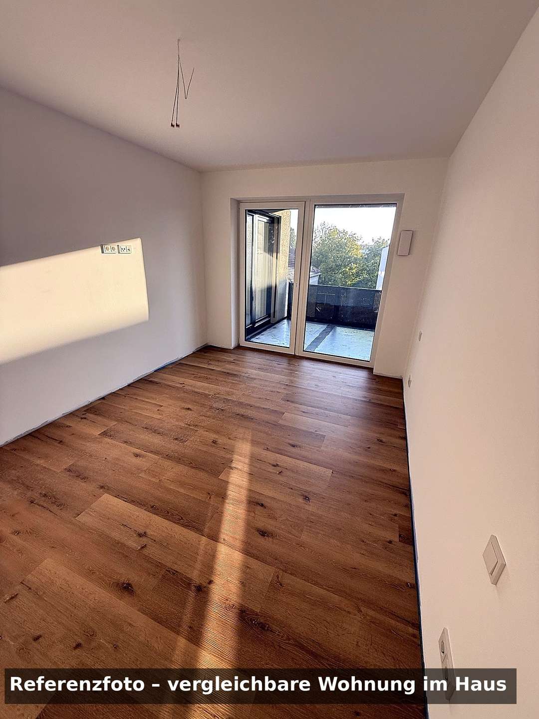 06_Zimmer_mit_Balkon - Moderne 2,5-Zimmer-Neubauwohnung in Deggendorf – Erstbezug