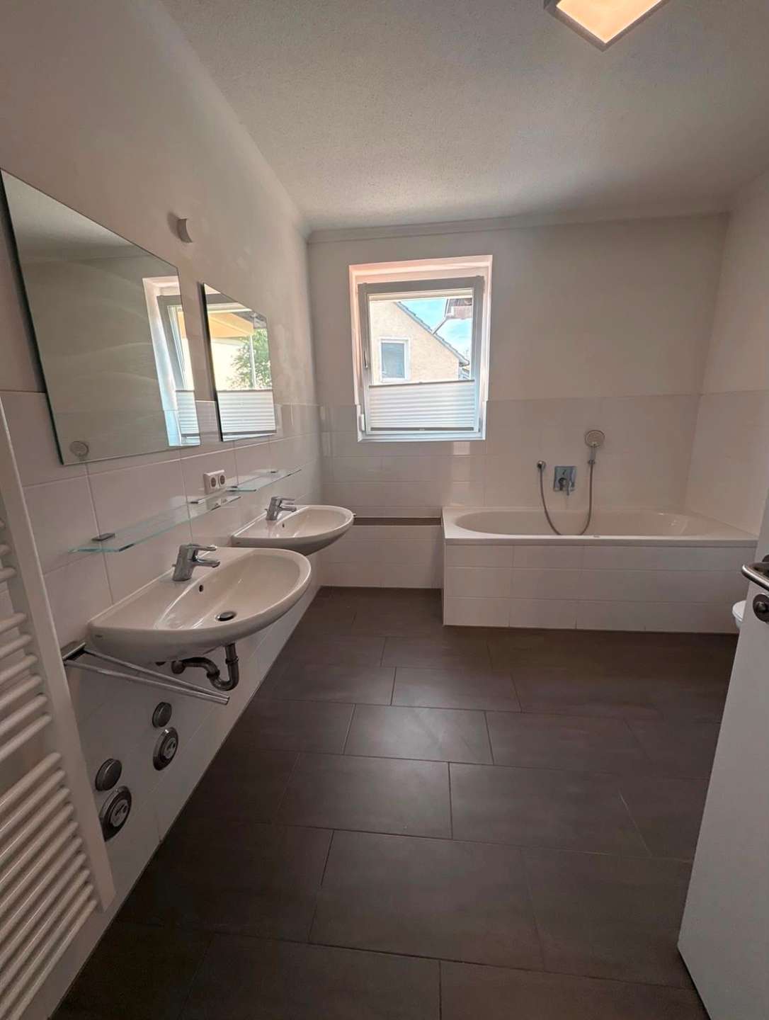 Badezimmer - Schöne, helle Wohnung im Erdgeschoss in Landau a. d. Isar