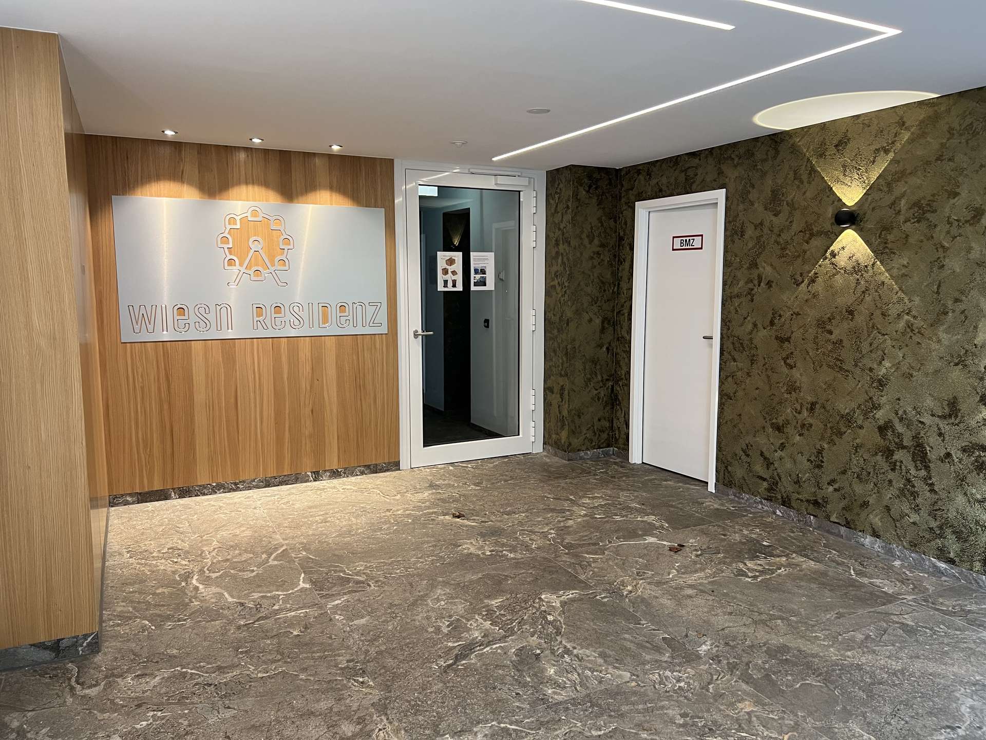 Empfangsbereich - Wohnen in Bestlage: Möbliertes Apartment in der Parkstraße