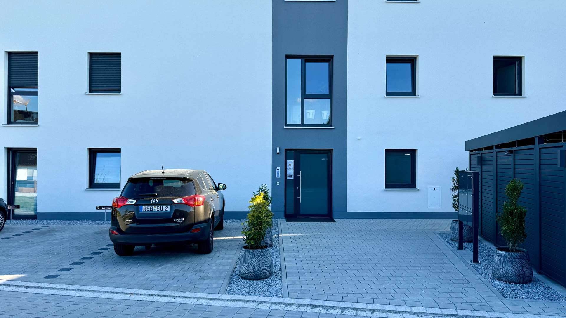 Ansicht Eingang - Teilmöblierte 3-Zimmer-Penthouse-Wohnung in Rinchnach