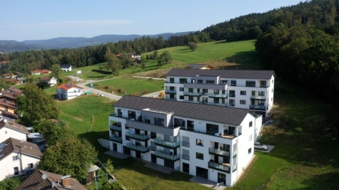 Sonnige Gartenwohnung in Hunderdorf. Bezugsfertige Neubauwohnung., 94336 Hunderdorf, Terrassenwohnung