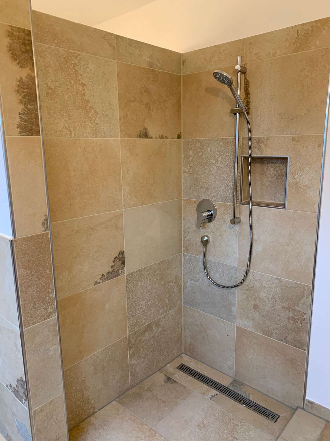 Badezimmer - Schöne, helle Doppelhaushälfte in Landau a. d. Isar
